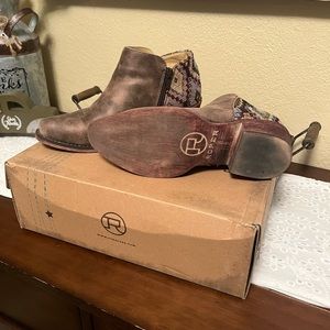 AZTEC HEEL TRIM  BOOTIE